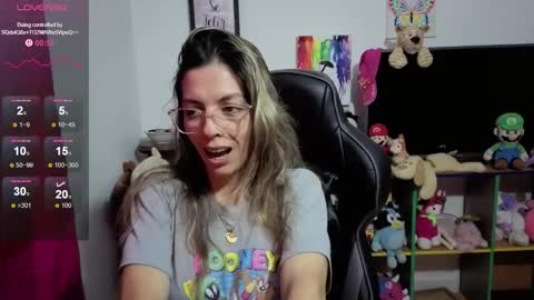 Snapshot of milacoxx8819 chatting on 10-30-25, 01:18 milacoxx8819 online show from 10-30-25, 01:18