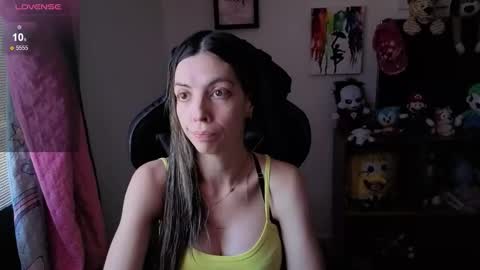 Snapshot of milacoxx8819 chatting on 11-08-25, 04:18 milacoxx8819 online show from 11-08-25, 04:18