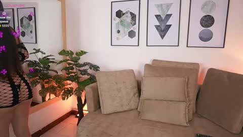 milacrave online show from 09-19-25, 11:44