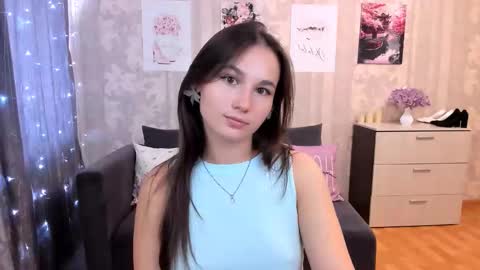 MilaDaisen online show from 09-16-25, 09:32