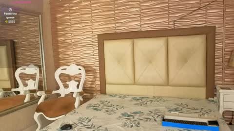 miladiosa online show from 06-15-26, 12:07