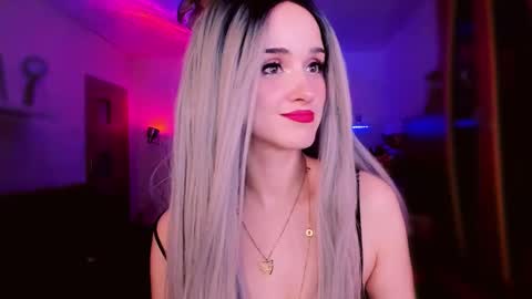 Snapshot of miladyjolie chatting on 02-10-26, 08:46 MiladyJolie online show from 02-10-26, 08:46