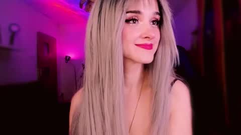 Snapshot of miladyjolie chatting on 03-05-26, 12:17 MiladyJolie online show from 03-05-26, 12:17