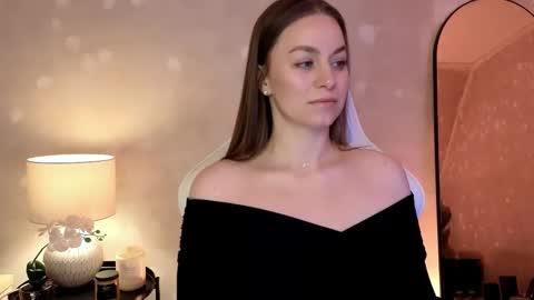 Mila Fleur online show from 10-04-25, 02:26