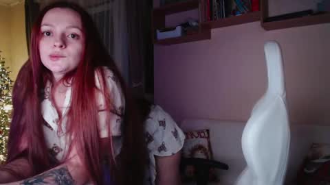 Snapshot of milafmars chatting on 01-11-25, 05:40 Milana online show from 01-11-25, 05:40