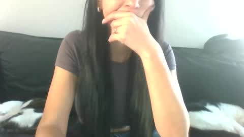 Snapshot of milagaborxx chatting on 10-21-25, 03:02 MilaGabor online show from 10-21-25, 03:02