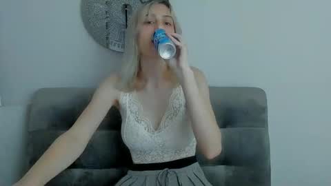 MilaGlow online show from 06-08-26, 01:22