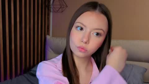 Mila online show from 05-07-26, 03:50