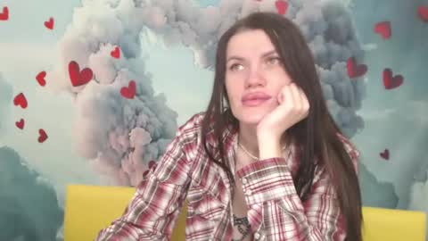 Snapshot of milaloona chatting on 02-15-25, 10:33 Milaloona online show from 02-15-25, 10:33