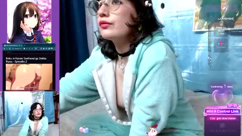 Snapshot of milalunala chatting on 03-11-25, 10:31 Mila-Lunala online show from 03-11-25, 10:31
