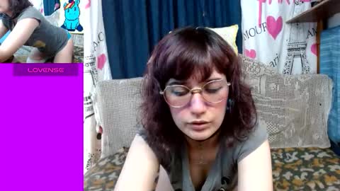Snapshot of milalunala chatting on 09-21-25, 07:59 Mila-Lunala online show from 09-21-25, 07:59
