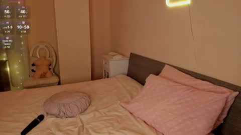 Mila Mae online show from 05-25-26, 06:52