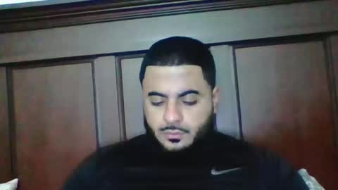 Snapshot of milan20099 chatting on 02-17-26, 06:36 milan20099 online show from 02-17-26, 06:36