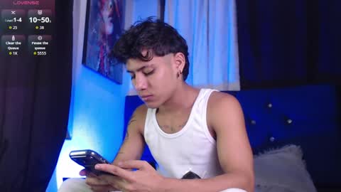 Snapshot of milan_anxel chatting on 04-04-26, 01:04 Milan Anxel online show from 04-04-26, 01:04