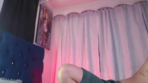 Snapshot of milan_anxel chatting on 05-10-26, 01:33 Milan Anxel online show from 05-10-26, 01:33