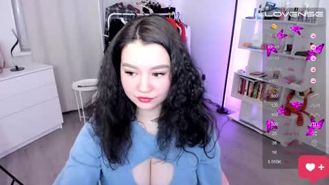 milana_______ online show from 02-10-25, 09:47