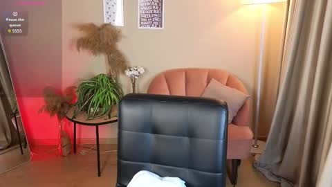 Milana online show from 09-17-25, 09:27