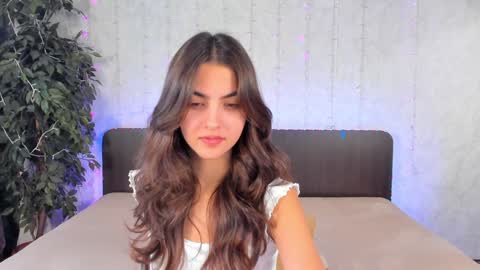 Snapshot of milana_crystal_ chatting on 12-12-24, 08:25 Milana online show from 12-12-24, 08:25