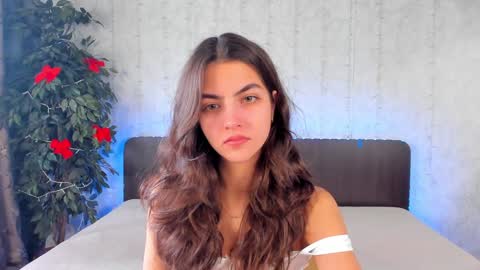 Snapshot of milana_crystal_ chatting on 12-17-24, 08:12 Milana online show from 12-17-24, 08:12