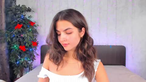 Snapshot of milana_crystal_ chatting on 12-19-24, 11:29 Milana online show from 12-19-24, 11:29
