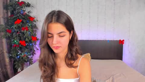 Snapshot of milana_crystal_ chatting on 12-20-24, 08:17 Milana online show from 12-20-24, 08:17