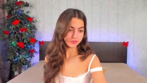 Snapshot of milana_crystal_ chatting on 12-23-24, 08:11 Milana online show from 12-23-24, 08:11