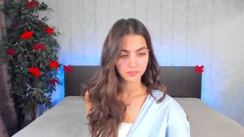 Snapshot of milana_crystal_ chatting on 12-27-24, 11:17 Milana online show from 12-27-24, 11:17