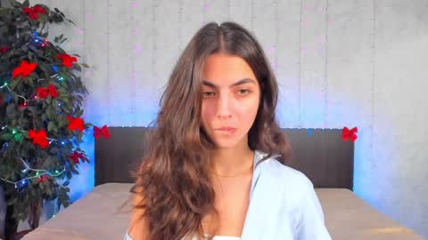 Snapshot of milana_crystal_ chatting on 12-30-24, 02:19 Milana online show from 12-30-24, 02:19