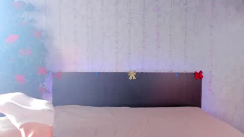 Snapshot of milana_crystal_ chatting on 01-05-25, 11:37 Milana online show from 01-05-25, 11:37