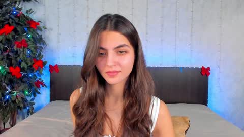 Snapshot of milana_crystal_ chatting on 01-12-25, 04:50 Milana online show from 01-12-25, 04:50