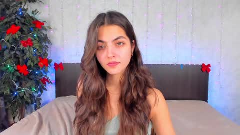 Snapshot of milana_crystal_ chatting on 01-14-25, 11:31 Milana online show from 01-14-25, 11:31