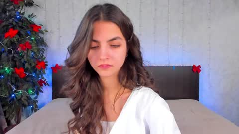 Snapshot of milana_crystal_ chatting on 01-19-25, 11:23 Milana online show from 01-19-25, 11:23