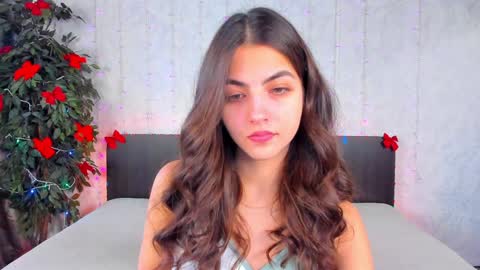 Snapshot of milana_crystal_ chatting on 01-21-25, 08:19 Milana online show from 01-21-25, 08:19