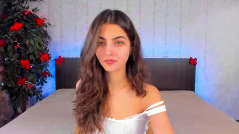 Snapshot of milana_crystal_ chatting on 01-26-25, 08:14 Milana online show from 01-26-25, 08:14