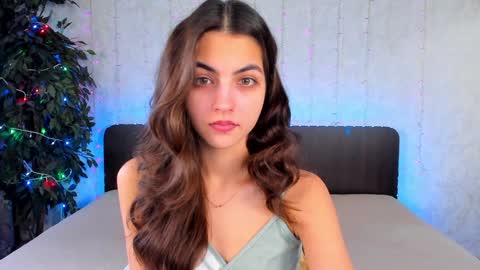 Snapshot of milana_crystal_ chatting on 01-30-25, 08:11 Milana online show from 01-30-25, 08:11