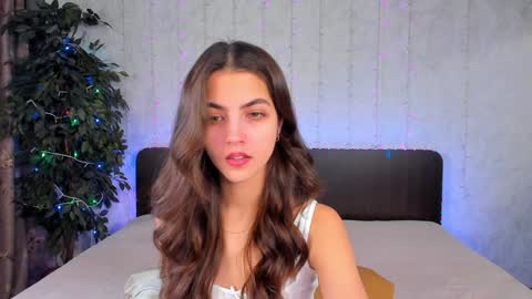 Snapshot of milana_crystal_ chatting on 02-02-25, 08:02 Milana online show from 02-02-25, 08:02