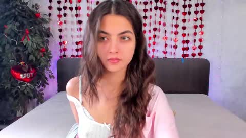 Snapshot of milana_crystal_ chatting on 02-21-25, 08:18 Milana online show from 02-21-25, 08:18