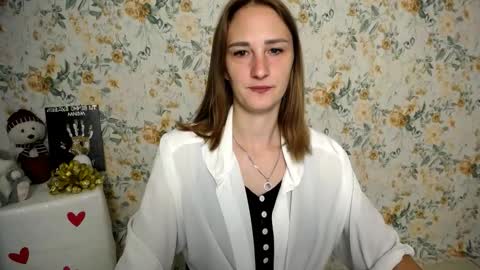 Snapshot of milana_cutie_ chatting on 09-12-25, 05:40 Milana online show from 09-12-25, 05:40