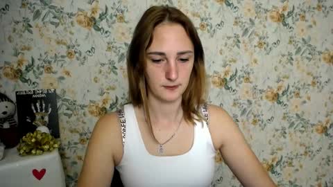 Snapshot of milana_cutie_ chatting on 09-18-25, 06:26 Milana online show from 09-18-25, 06:26