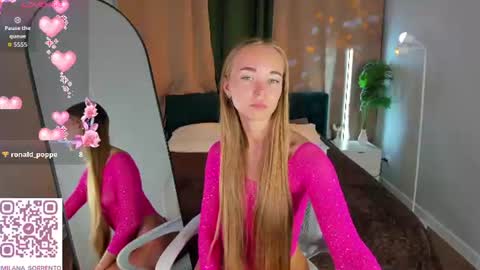 Snapshot of milana_sorrento chatting on 08-06-26, 12:45 Milana online show from 08-06-26, 12:45