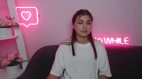 Snapshot of milanaangelas chatting on 12-12-24, 06:14 milanaangelas online show from 12-12-24, 06:14