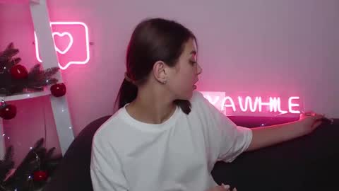 Snapshot of milanaangelas chatting on 12-16-24, 10:29 milanaangelas online show from 12-16-24, 10:29