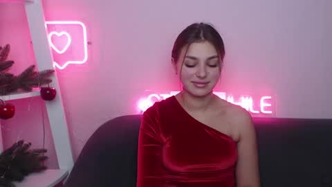 Snapshot of milanaangelas chatting on 12-31-24, 10:15 milanaangelas online show from 12-31-24, 10:15