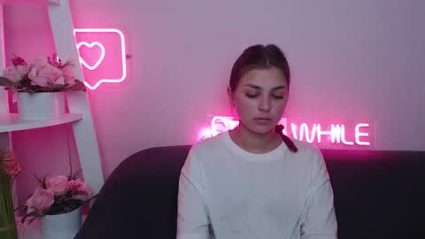 Snapshot of milanaangelas chatting on 01-13-25, 10:25 milanaangelas online show from 01-13-25, 10:25