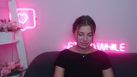 Snapshot of milanaangelas chatting on 01-26-25, 08:57 milanaangelas online show from 01-26-25, 08:57