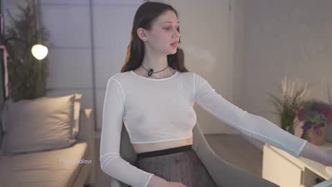 Milana   online show from 02-11-25, 05:29