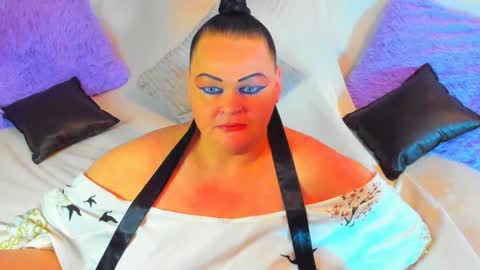 Lana online show from 01-18-25, 05:15