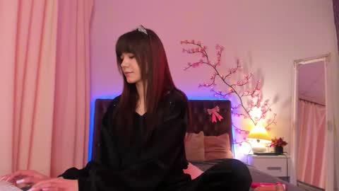 Snapshot of milanahottss chatting on 03-20-26, 07:13 Milana online show from 03-20-26, 07:13