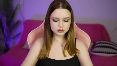 milanamoons online show from 09-26-25, 11:03