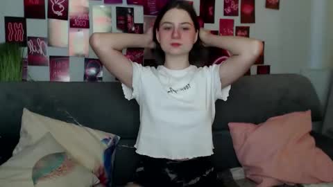 milanaroz online show from 10-26-25, 05:57